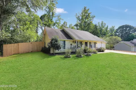 139 Stony Brook Cir, Jackson, GA 30233