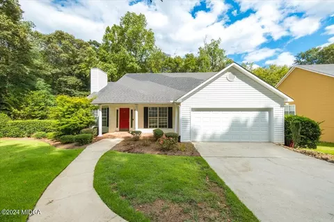 209 Chadwick Cir, Macon, GA 31210