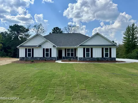 450 Gray Wolf Dr #93, Macon, GA 31216