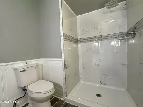 Bath - 211 Harold Drive Dr, Centerville, GA 31028 photo 4 of 4