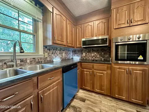 Kitchen - 211 Harold Drive Dr, Centerville, GA 31028 photo 2 of 2