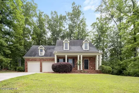 806 Holly Ridge Dr, Gray, GA 31032