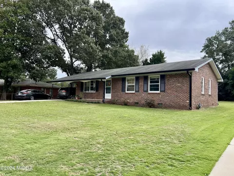 501 Arrowhead Trl, Warner Robins, GA 31088