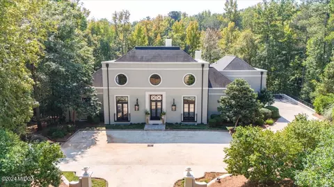 735 Dunblane Dr, Macon, GA 31210
