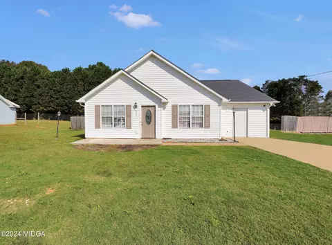 571 Regal Rd, Jackson, GA 30233