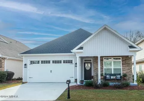 156 Fairway Oaks Dr, Perry, GA 31069