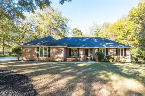 595 Heritage Dr, Macon, GA 31210