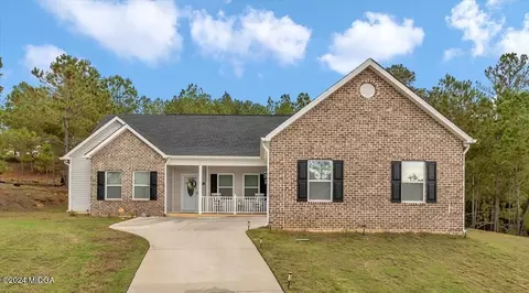 721 Cole Dr, Macon, GA 31217