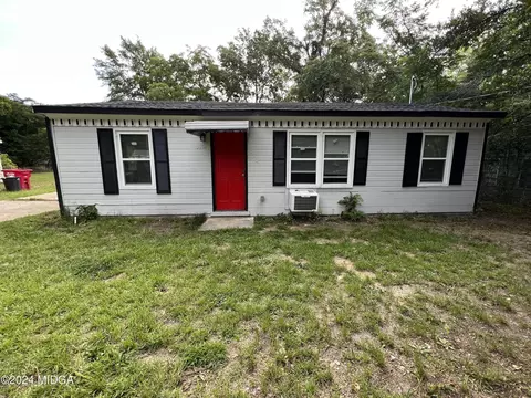 5714 Satterfield Dr, Macon, GA 31206