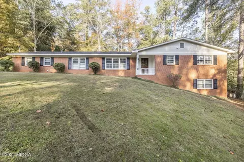 1840 Kirkwood Dr, Macon, GA 31211