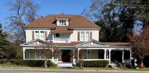 158 Commerce St, Hawkinsville, GA 31036