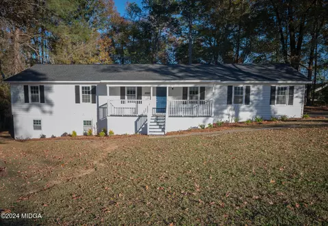 2925 Willowstone Dr, Lizella, GA 31052