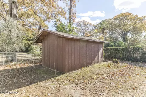 Exterior - 102 Foxfire Dr, Warner Robins, GA 31093 photo 8 of 9