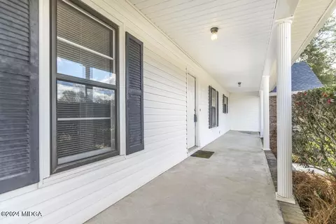Exterior - 102 Foxfire Dr, Warner Robins, GA 31093 photo 3 of 9