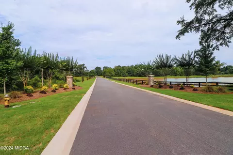 127 Canter Drive Dr, Perry, GA 31069 photo 5