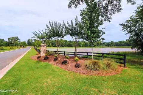 127 Canter Drive Dr, Perry, GA 31069 photo 3