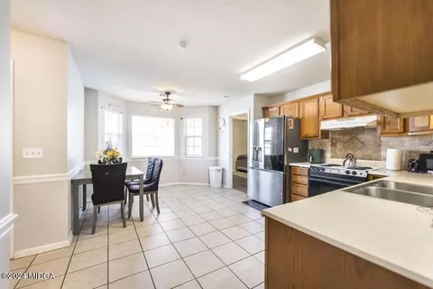 Dining - 100 Hackamore Ln, Warner Robins, GA 31088 photo 1 of 2