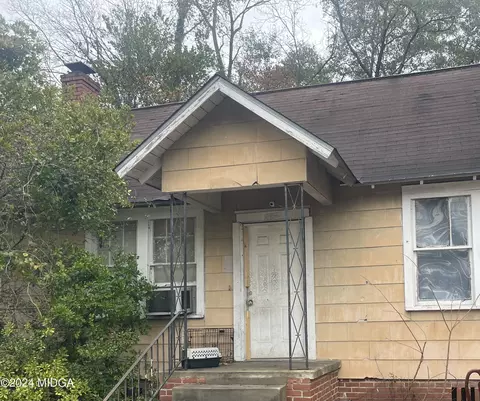 1482 Burton Ave, Macon, GA 31204