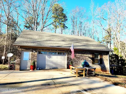 453 English Rd, Forsyth, GA 31029