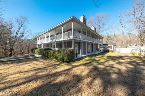 2179 Plantation Dr, Macon, GA 31211
