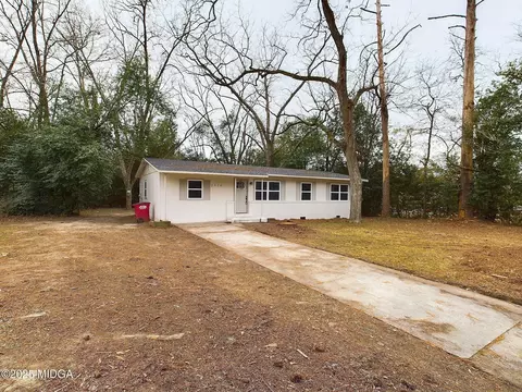 2474 Hillside Dr, Macon, GA 31206