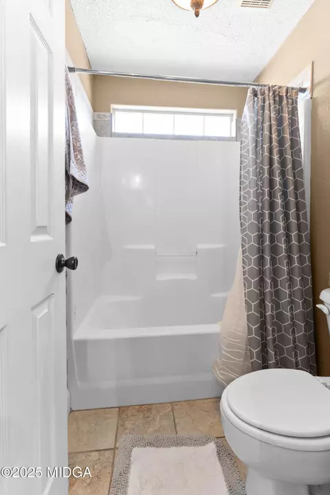 Bath - 207 Cade Ter, Warner Robins, GA 31088 photo 8 of 9