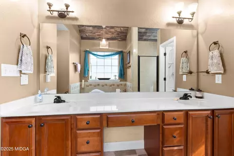 Bath - 207 Cade Ter, Warner Robins, GA 31088 photo 3 of 9