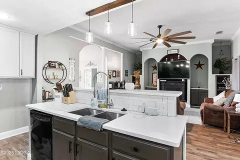 Kitchen - 207 Cade Ter, Warner Robins, GA 31088 photo 8 of 8