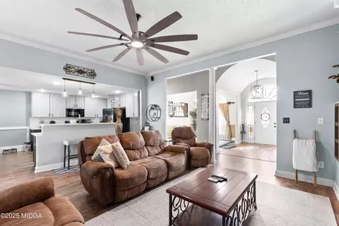 Entry Way - 207 Cade Ter, Warner Robins, GA 31088 photo 6 of 6