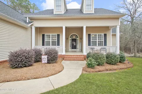 238 Clinton Crossing Dr, Gray, GA 31032
