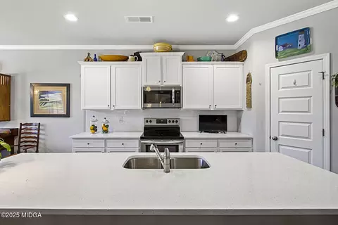 Kitchen - 205 Conner Ct, Macon, GA 31210 photo 2 of 4