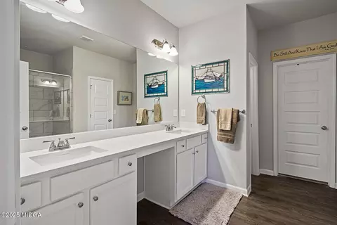 Bath - 205 Conner Ct, Macon, GA 31210 photo 1 of 4