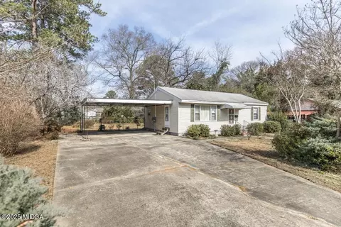 110 Pine Dr, Warner Robins, GA 31088