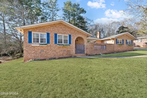 111 Westminster Dr, Eatonton, GA 31024