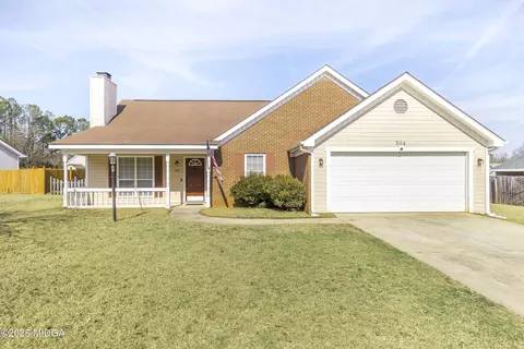304 Cliff Howard Dr, Warner Robins, GA 31088