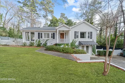 571 Inglewood Pl, Macon, GA 31204