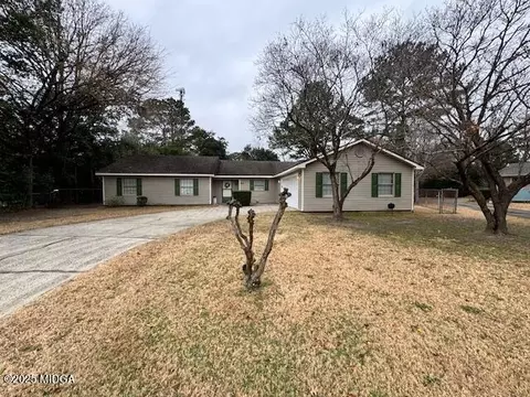 105 Country Pl, Warner Robins, GA 31093