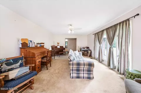 Living - 272 Gordon Rd, Gray, GA 31032 photo 2 of 2