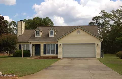 103 Autumn Woods Dr, Warner Robins, GA 31088