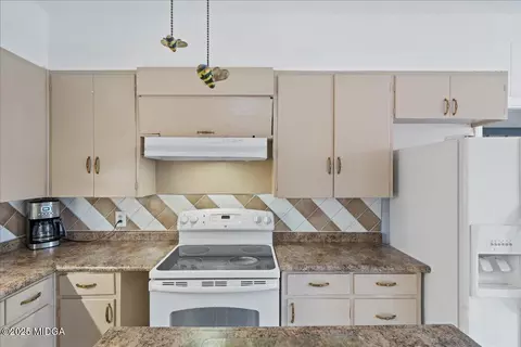 Kitchen - 313 Corbin Ave, Macon, GA 31204 photo 5 of 5