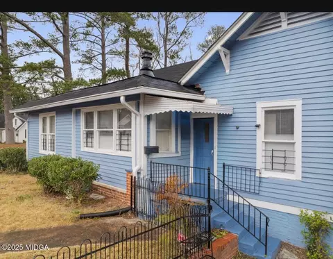 Exterior - 313 Corbin Ave, Macon, GA 31204 photo 7 of 11