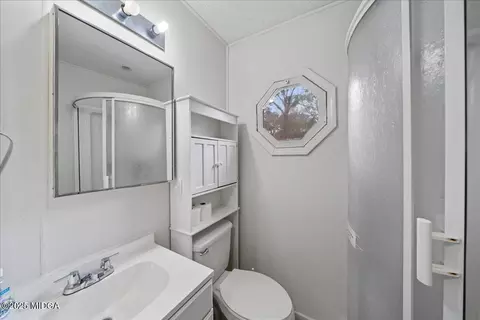 Bath - 313 Corbin Ave, Macon, GA 31204 photo 1 of 8
