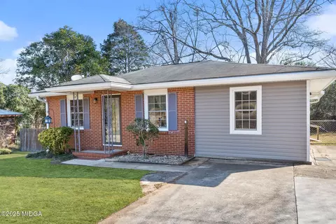 1751 N Jefferson St NE, Milledgeville, GA 31061