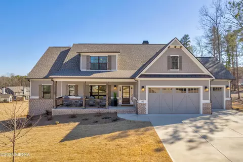 185 Flat Creek Dr, Monroe, GA 30655