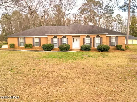 105 S Hiley Ct, Bonaire, GA 31005