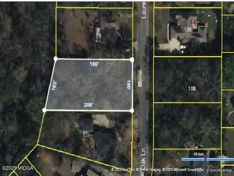 109 Laurel Oak Ln, Warner Robins, GA 31093