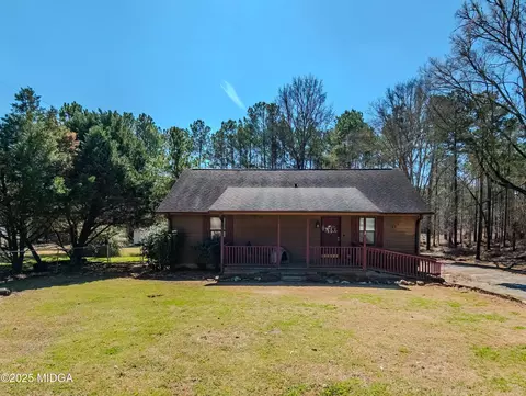 140 Rock Creek Dr, Gray, GA 31032