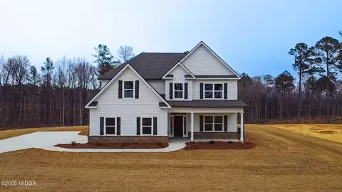 703 Giles Rd, Forsyth, GA 31029