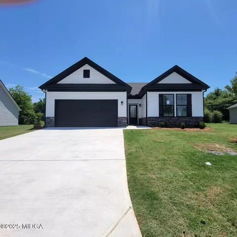 110 Breakwater Way, Perry, GA 31069