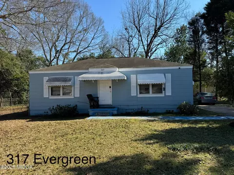 317 Evergreen St, Warner Robins, GA 31093